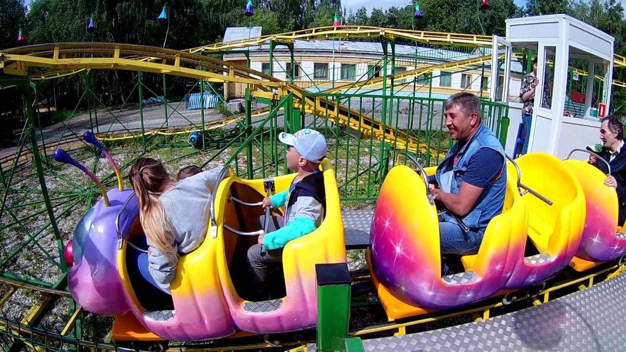 Американские горки в екатеринбурге. Парк Маяковского Екатеринбург аттракционы. Аттракционы в парке Маяковского Екатеринбург. ЦПКИО Екатеринбург аттракционы. Американские горки в Екатеринбурге парке Маяковского.