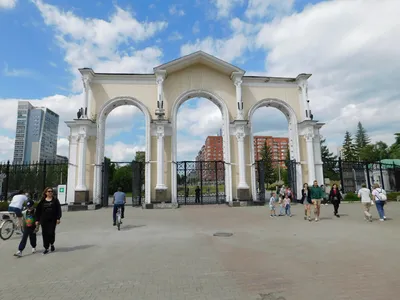 Парк Маяковского и площадь 1905 года в Екатеринбурге в Новый год будут  открыты до пяти утра – Коммерсантъ Екатеринбург