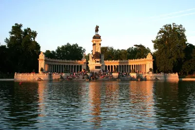 Madrid: Prado Museum and El Retiro Park Guided Tour | GetYourGuide
