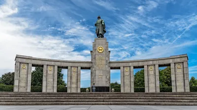 Советский мемориал Тиргартен - Berlin.de