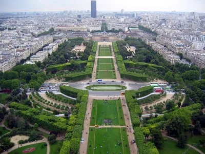 Парк тюильри в Париже фото