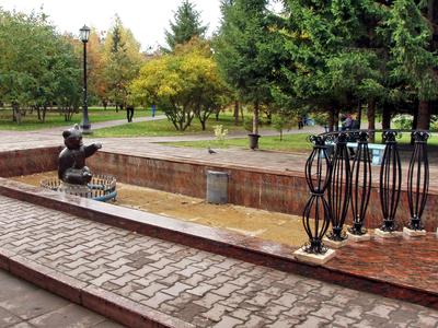 Парки и скверы Новосибирска (ст. метро Берёзовая роща, выход к парку) -  Музей Новосибирска