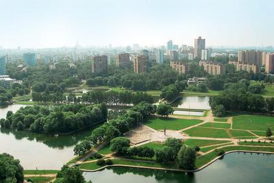 Самые красивые и большие парки Москвы: аттракционы, прогулки с детьми,  отдых и развлечения