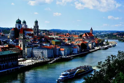 The city of Passau reflected in the Danube, Bavaria, Germany - Bing Gallery