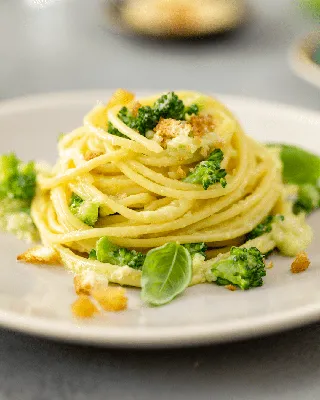 Рецепт блюда Спагетти с митболами из говядины и индейки по шагам с фото и  временем приготовления