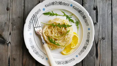Спагетти с томатным соусом и базиликом | Рецепты Barilla