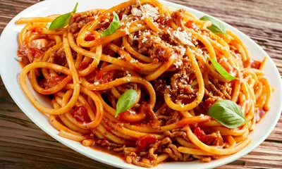 Спагетти Болоньезе: Классический рецепт от Шефмаркет!