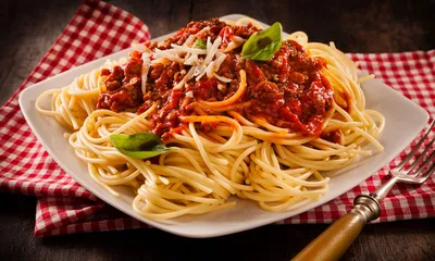 Традиционные спагетти болоньезе: рецепт от Шефмаркет