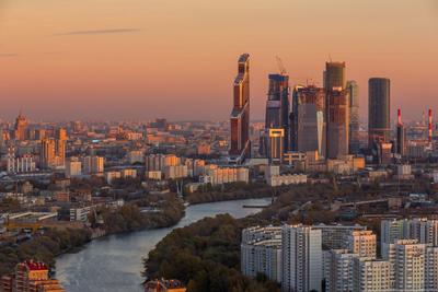 Городской пейзаж. Москва осенняя
