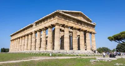 Visiting Paestum's Ancient Greek Temples - Lions in the Piazza
