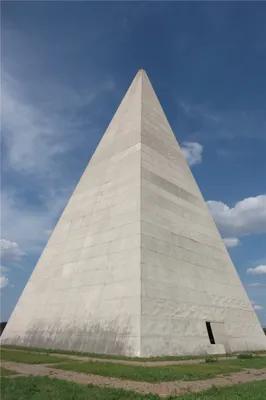 Пирамида Голода на Новорижском шоссе | Пикабу