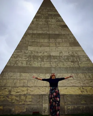 На Новой Риге ураган разметал пирамиду Голода - Рамблер/новости