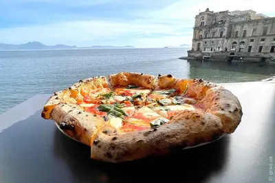 В чем отличия американской и итальянской пиццы?