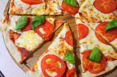 Белая пицца с итальянской смесью трав рецепт с фото - 1000.menu