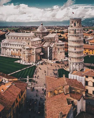Пизанская башня . Город Пиза. Италия