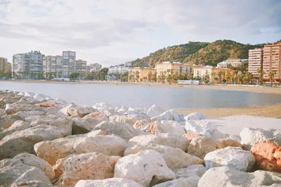 Пляжи Испании сократят количество отдыхающих на 90% | CountryScanner | Дзен