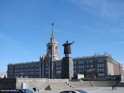 File:Площадь 1905 года (станция метро Екатеринбург).jpg - Wikimedia Commons