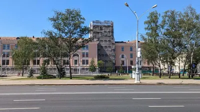 На многострадальном здании на площади Якуба Коласа все сдвинулось с мертвой  точки. Вот как выглядит новый фасад — последние Новости на Realt