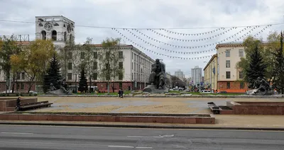 Самокатчикам могут запретить выезд на площадь Якуба Коласа в Минске |  tochka.by