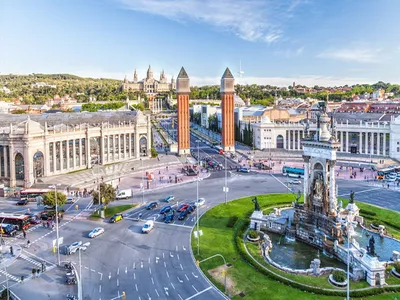 Королевская площадь в Барселоне - Игуана Magazine