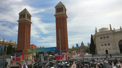 Площадь реальная в Барселона, Испании Редакционное Стоковое Фото -  изображение насчитывающей достопримечательностью, визитеры: 29834643