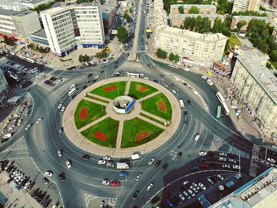 В Новосибирске исчезли часы с дома-книжки на площади Калинина - KP.RU