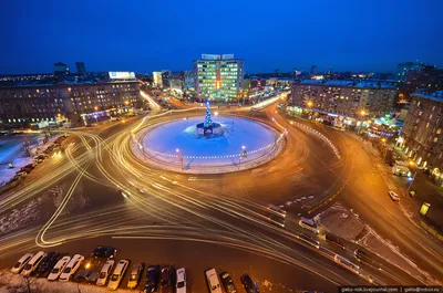 Мэр Новосибирска показал, как будет выглядеть площадь Калинина со стелой  «Город трудовой доблести» - KP.RU