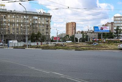 В Новосибирске на площадь Калинина завезли землю для основания стелы - KP.RU