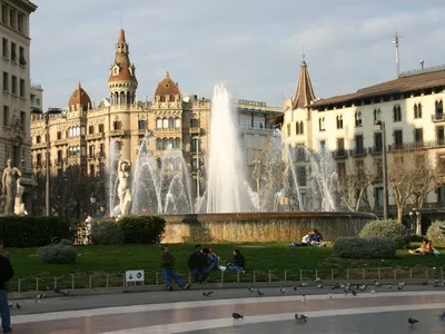 Барселона, площадь Каталонии (Placa de Catalunya) - Отдых и путешествия по  Греции, Италии, Испании и Франции