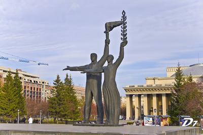 Вид на вечернюю площадь Ленина в Новосибирске (2011) — Gelio — Тёрка — Вид  на вечернюю площадь Ленина в Новосибирске (2011)