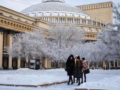 Новогодний Новосибирск - 2023 — смотрим как украсили город | НДН.Инфо