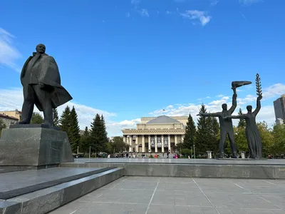 Площадь Ленина 100 лет назад показали на уличной выставке