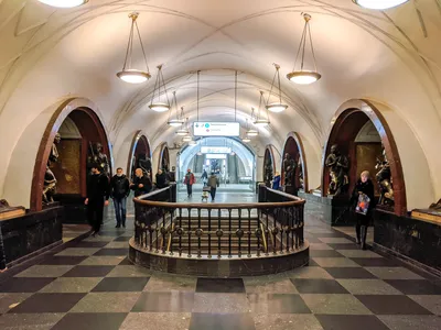 Станция метро «Площадь Революции» в Москве - фото, адрес, режим работы,  экскурсии