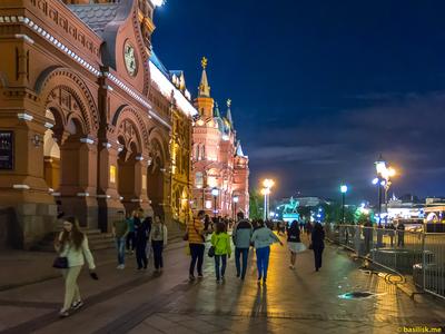 Каток на Площади Революции в Москве 2024: цены и режим работы, обзор с фото  и отзывы