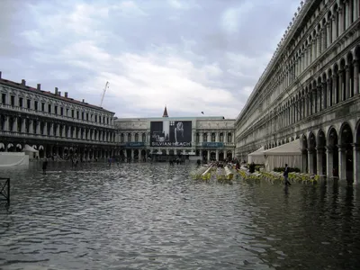 Дворец Дожей на площади Сан Марко в Венеции - aroundcard