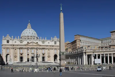 Площадь святого Петра в Риме, италия со старой египетской базиликой святого  петра и обелиска Редакционное Стоковое Изображение - изображение  насчитывающей папа, фонтан: 167324449