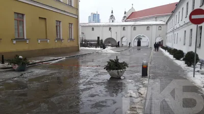 В Минске включили новогоднюю иллюминацию. Смотрите, как украсили город