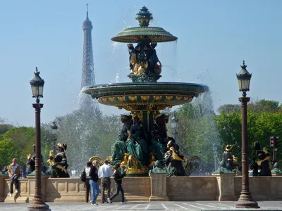 Эйфелева башня и площадь трокадеро в парис-франсе Редакционное Фотография -  изображение насчитывающей франция, старо: 274234967