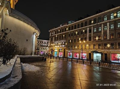 File:Станция метро «Площадь Восстания». Санкт-Петербург 2H1A9713WI.jpg -  Wikimedia Commons