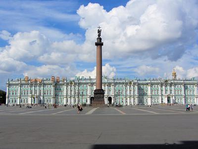 Площадь Восстания в Санкт-Петербурге