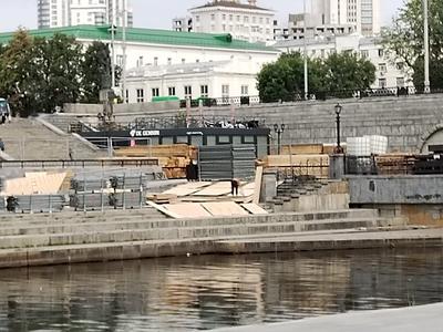 На набережной Екатеринбурга предложили поставить колесо обозрения и  перекинуть мост через пруд – Коммерсантъ Екатеринбург