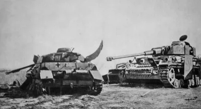 Подбитые на Курской дуге немецкие танки Pz.Kpfw. IV — военное фото