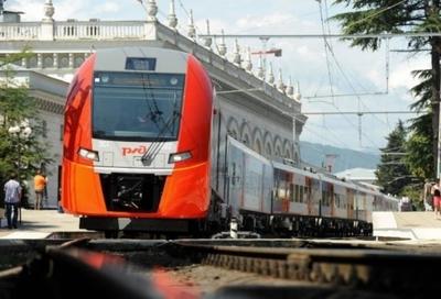 Поезда на Черное море: Пассажирам нравится чистота и проводники. А  расстраивает отсутствие wifi и розеток - KP.RU