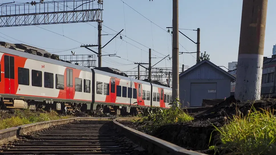 Поезд 290. Поезд 290е Екатеринбург Анапа. Свердловская область железная дорога. Свердловская железная дорога Электрификация.