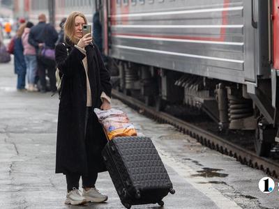 По пути в Волгоград поезд столкнулся с КамАЗом