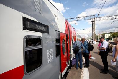 На вокзал в Екатеринбург прибыл первый туристический двухэтажный поезд 25  июля 2021 года - 25 июля 2021 - Е1.ру