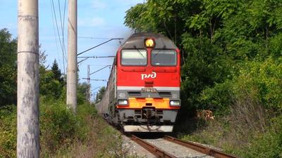 На Кубани поезд Сухум - Москва снес комбайн на ж/д переезде Блокнот.