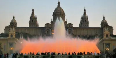 Поющие фонтаны в Барселоне, магические танцующие фонтаны от ComeOn!  Barcelona