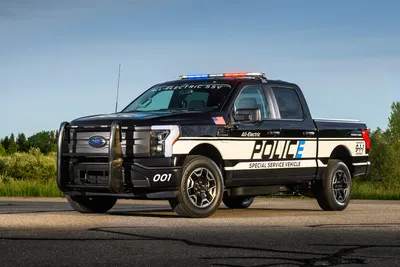 9 особенностей полицейских машин, которые появились благодаря американцам