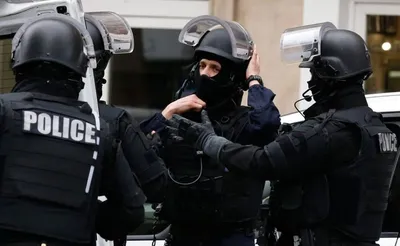На протестах во Франции ранены более 120 полицейских - РИА Новости,  23.03.2023